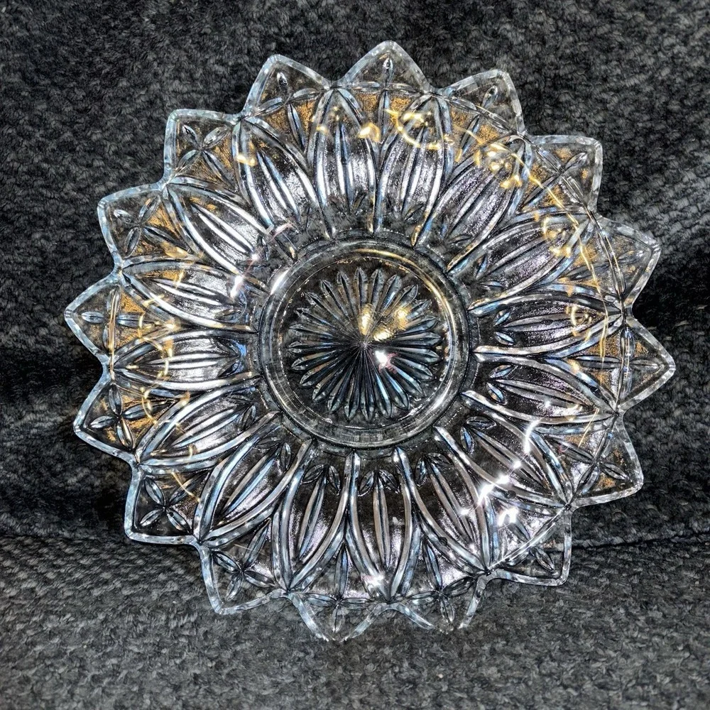 Vintage Federal Glass Flower Petal Clear Glass Sandwich Plate / Dish Large 11.5